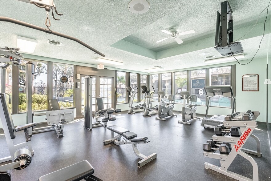 More Photos Of 5659 Del Prado Dr, Tampa Apartments For Sale