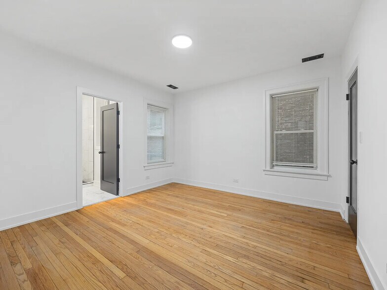 More Photos Of 8139 S Drexel Ave, Chicago Apartments For Sale