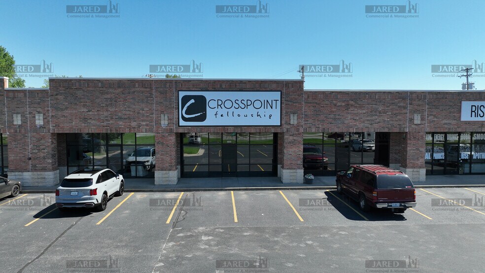 More Photos Of 1600-1694 US Highway 60 E, Republic Storefront Retail Office For Lease