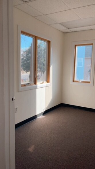 More Photos Of 27 Clyde Rd, Somerset Medical For Sale