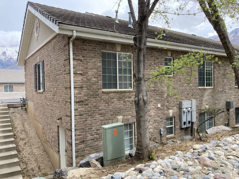 More Photos Of 64 Red Pine dr, Alpine Office For Lease