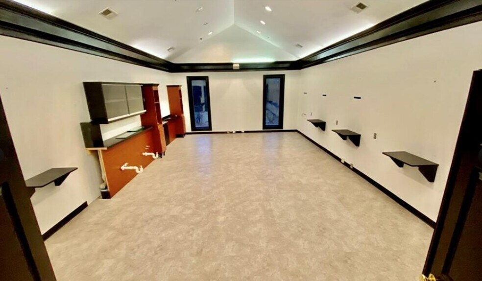 More Photos Of 1514 Holland Rd, Suffolk Office Residential For Lease