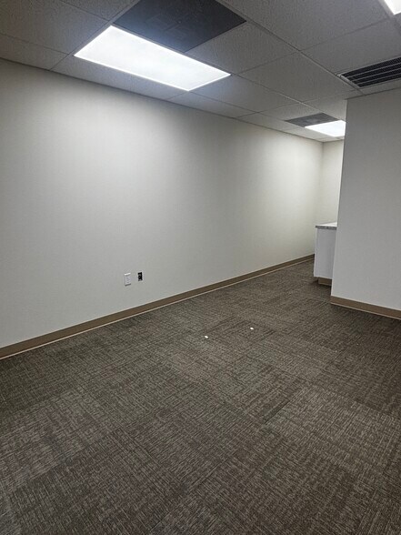 More Photos Of 3801 N Interstate 35, Denton Storefront Retail Office For Lease