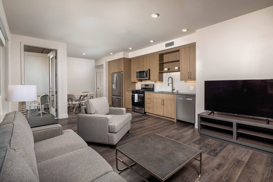 More Photos Of 1340 S Hill St, Los Angeles Apartments For Lease