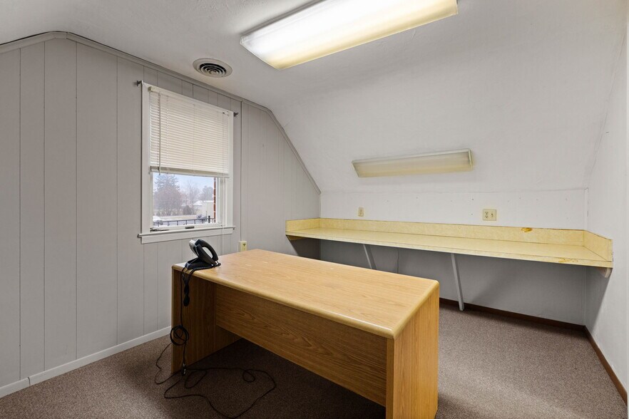 More Photos Of 521 N Derr Dr, Lewisburg Office Residential For Sale