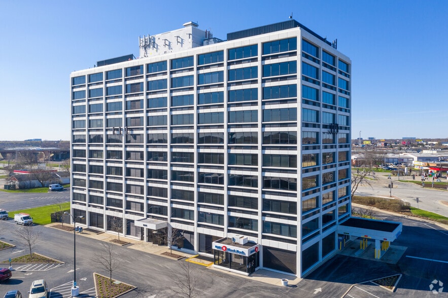 More Photos Of 800 E Northwest Hwy, Palatine Office For Lease