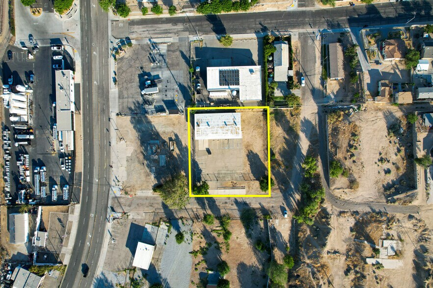 More Photos Of 15691 1st St, Victorville Warehouse For Lease