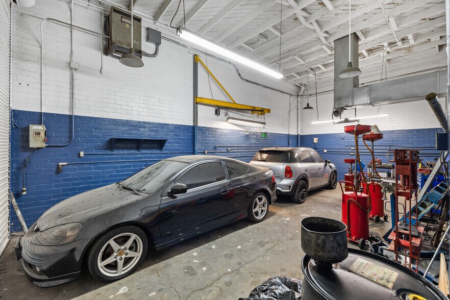 More Photos Of 358 N 6th St, Colton Warehouse For Sale