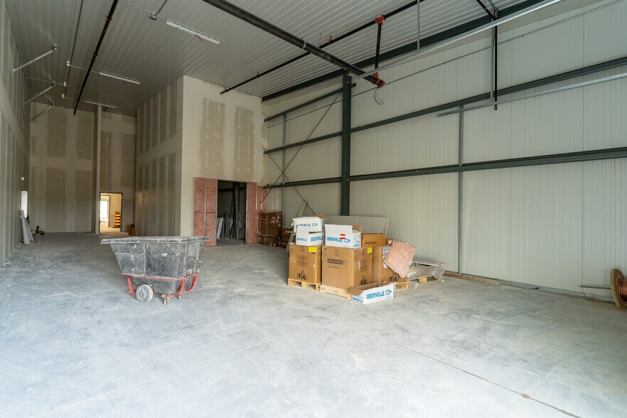 More Photos Of 595 1st St, Hanover Warehouse For Lease