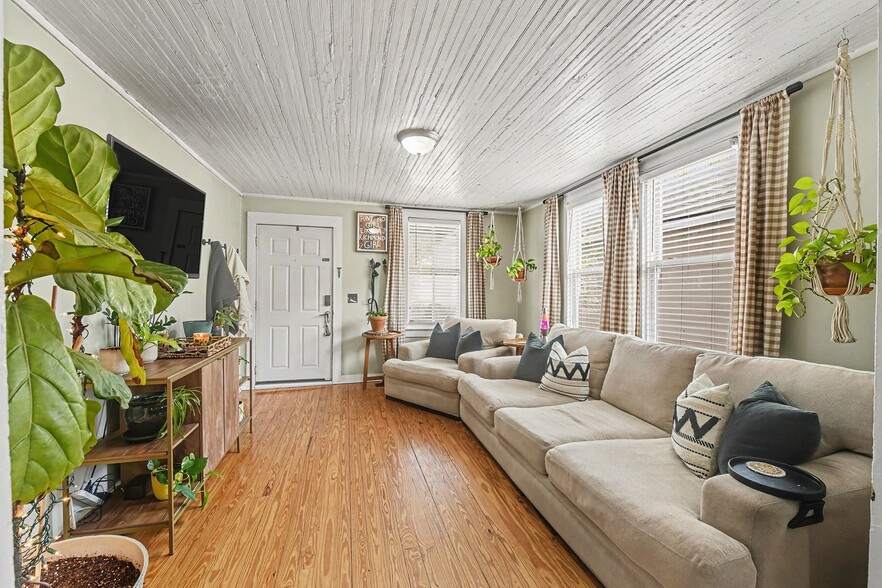 More Photos Of 81 Simons St, Charleston Apartments For Sale