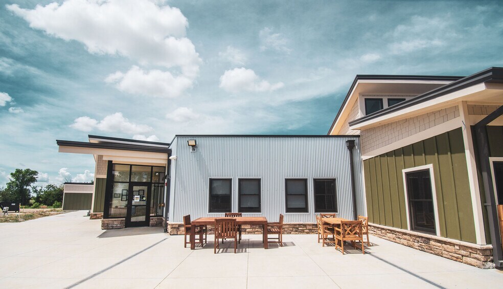 More Photos Of 6455 E 106th St N, Sperry Office For Sale