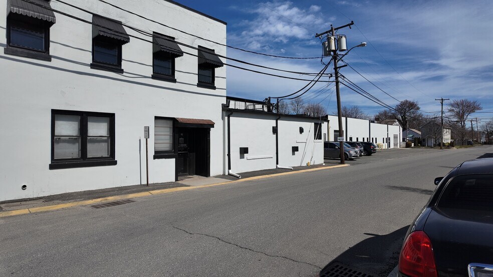 More Photos Of 3 Cass St, Keyport Warehouse For Lease