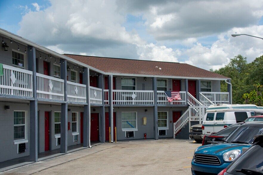 More Photos Of 4657 W Irlo Bronson Memorial Hwy, Kissimmee Hotel For Sale