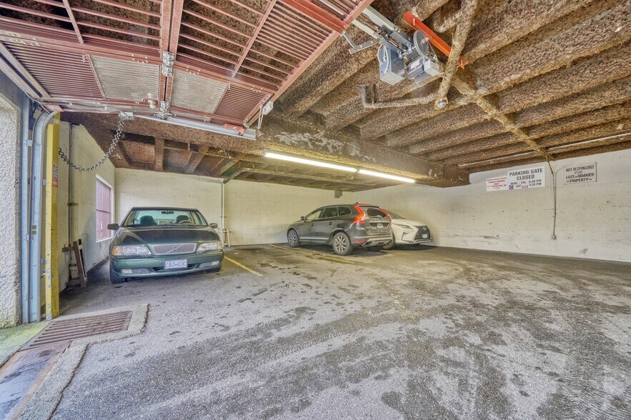 More Photos Of 3039 Kingsway, Vancouver Storefront Retail Office For Sale