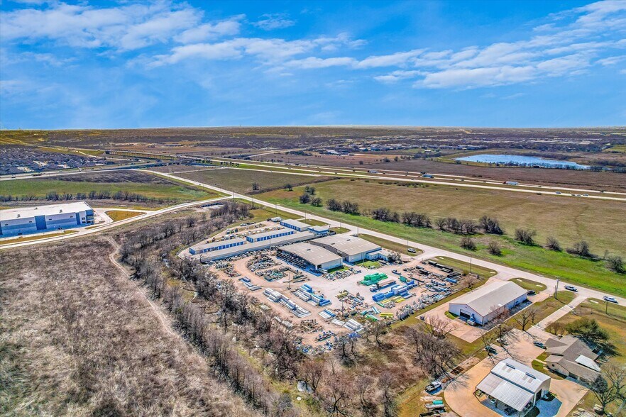 More Photos Of 2259 Innovation Blvd, Hutto Warehouse For Lease