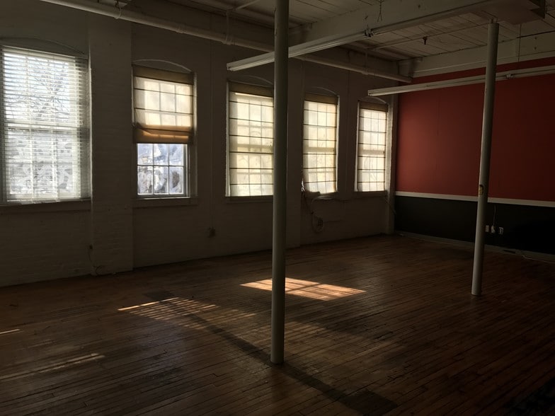 More Photos Of 85 Willow St, New Haven Flex For Lease