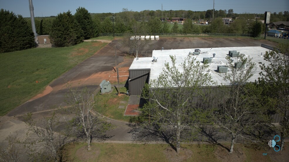 More Photos Of 3455 Keith Bridge Rd, Cumming Freestanding For Sale