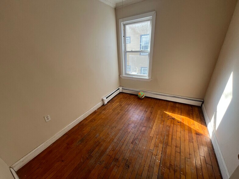 More Photos Of 55 Grant St, Portland Apartments For Sale