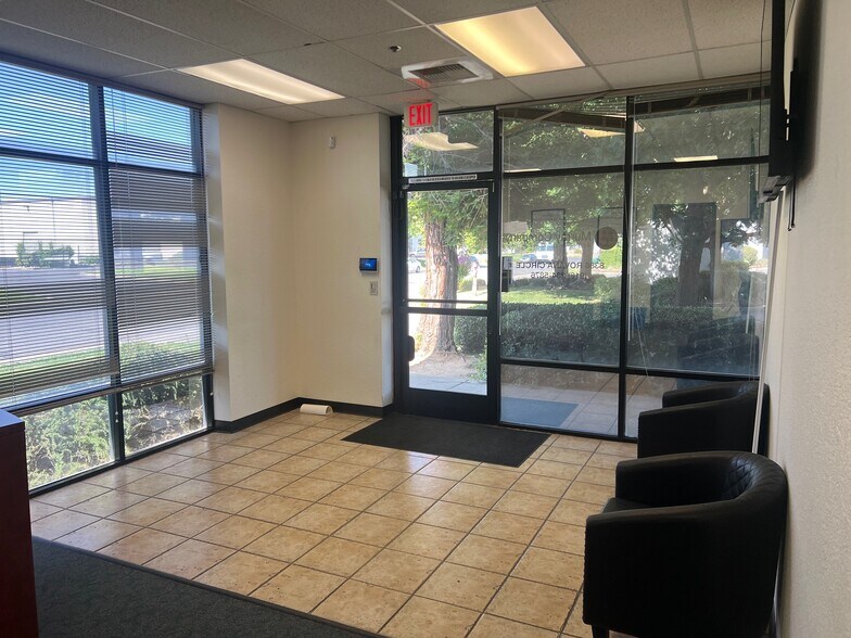 More Photos Of 8386 Rovana Cir, Sacramento Industrial For Sale