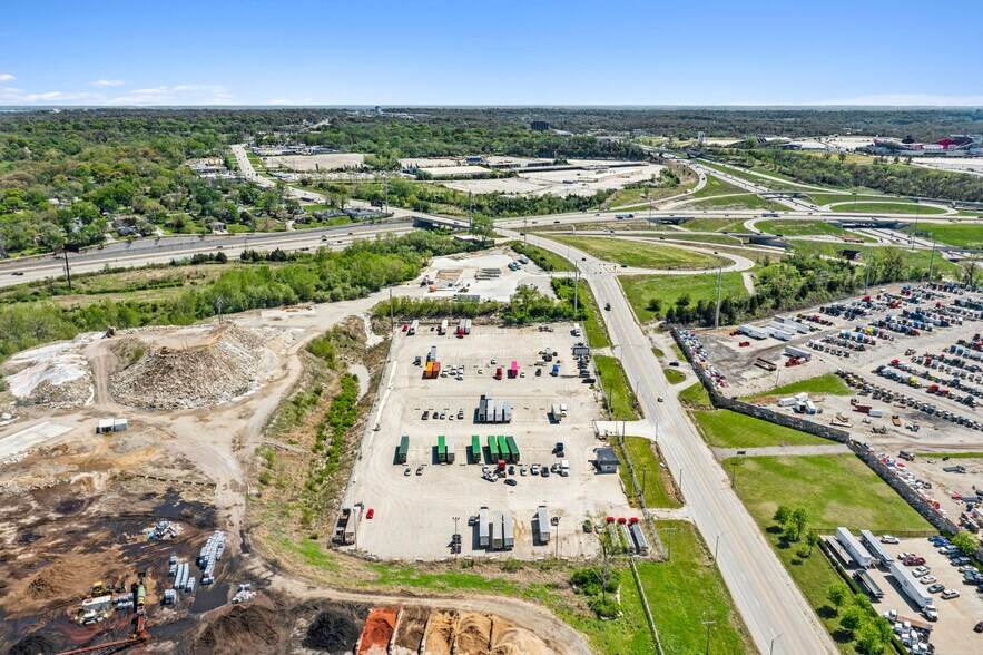 More Photos Of 7850 E US Highway 40, Kansas City Land For Lease