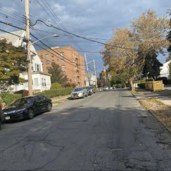 More Photos Of 46 N Fulton Ave, Mount Vernon Apartments For Sale