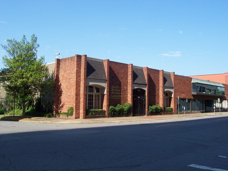 Primary Photo Of 701 W 7th St, Little Rock Office For Sale