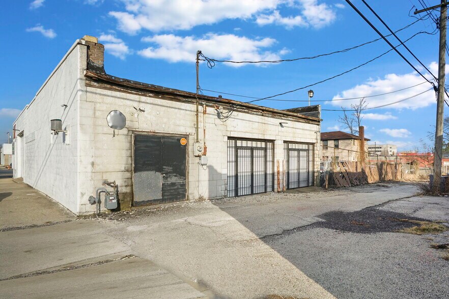 More Photos Of 3595 Broadway, Gary Industrial For Sale