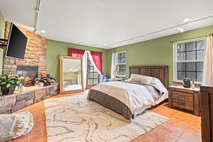 More Photos Of 500 S Bonair Rd, Zillah Winery Vineyard For Sale