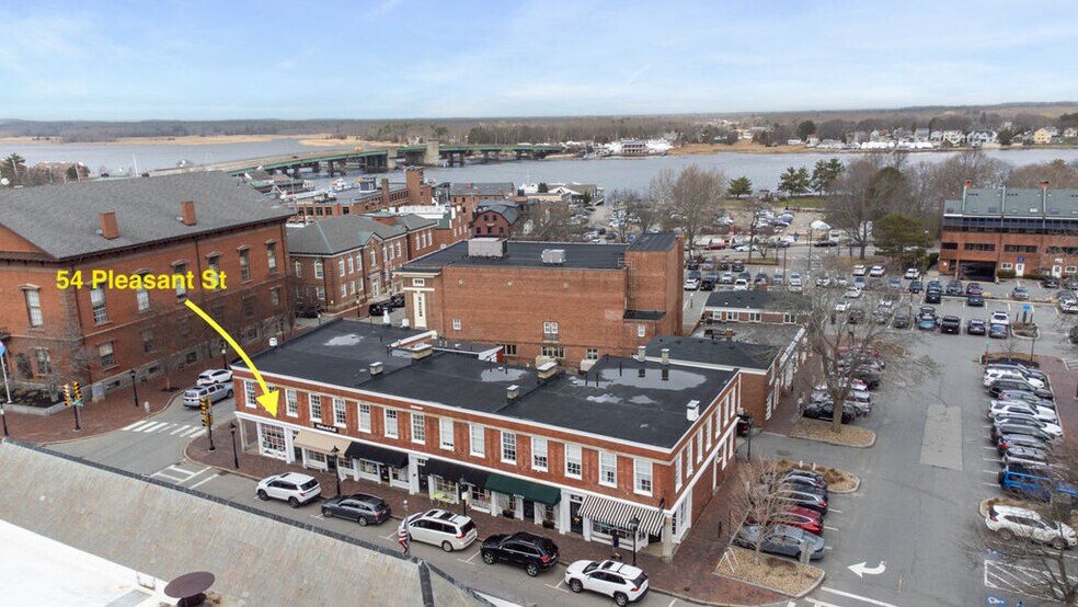 More Photos Of 54 Pleasant St, Newburyport Storefront Retail Office For Lease