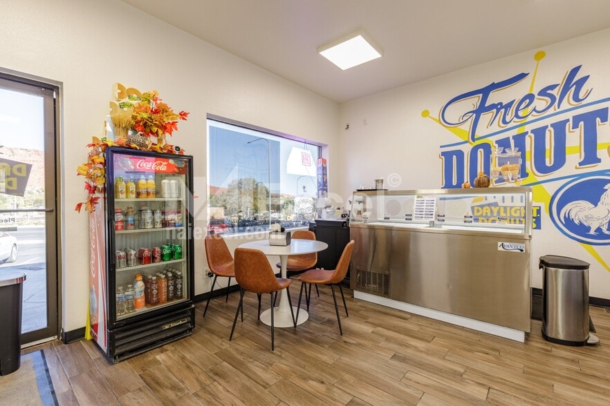 More Photos Of 435 N Bluff St, Saint George Freestanding For Lease