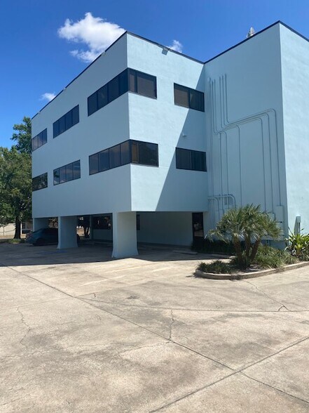 More Photos Of 7457 Aloma Ave, Winter Park Office For Lease
