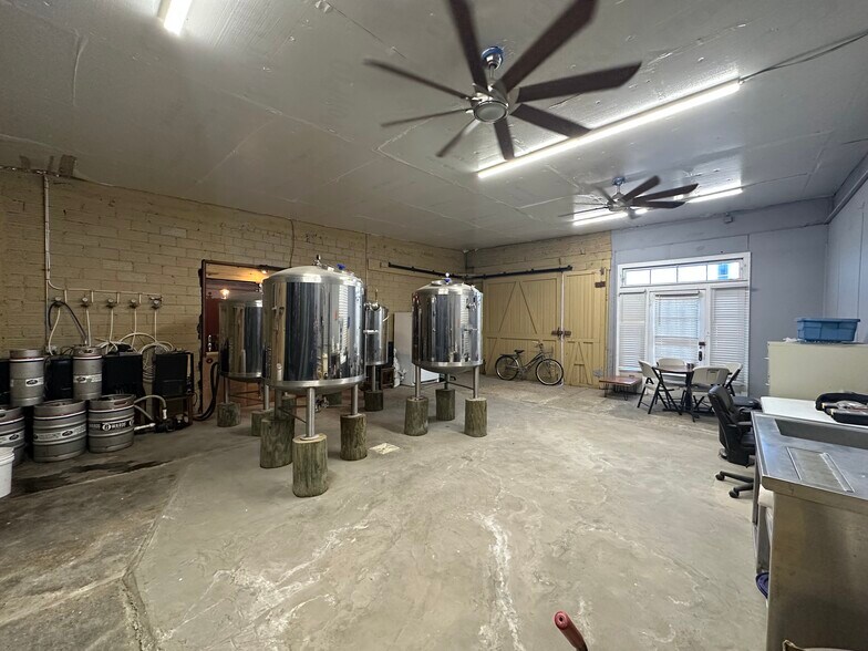 More Photos Of 130 E Goodnight Ave, Aransas Pass Restaurant For Sale