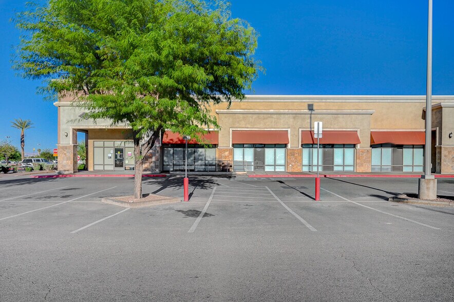 More Photos Of 270 W Lake Mead Pky, Henderson Freestanding For Sale