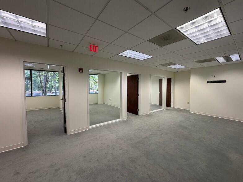 More Photos Of 1080 Holcomb Bridge Rd, Roswell Unknown For Lease