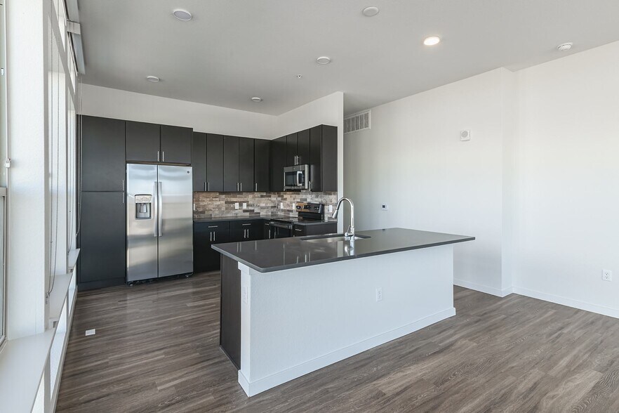 More Photos Of 270 E Flatiron Crossing Dr, Broomfield Apartments For Lease