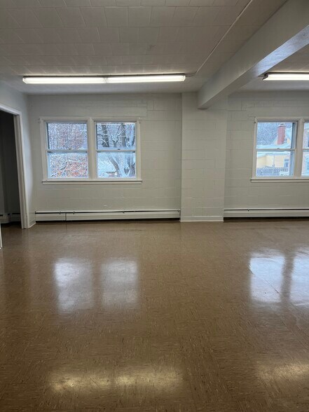 More Photos Of 49 Jefferson St, Phoenix Specialty For Lease