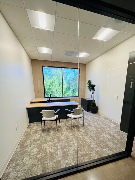 More Photos Of 31248 Oak Crest Dr, Westlake Village Office For Lease