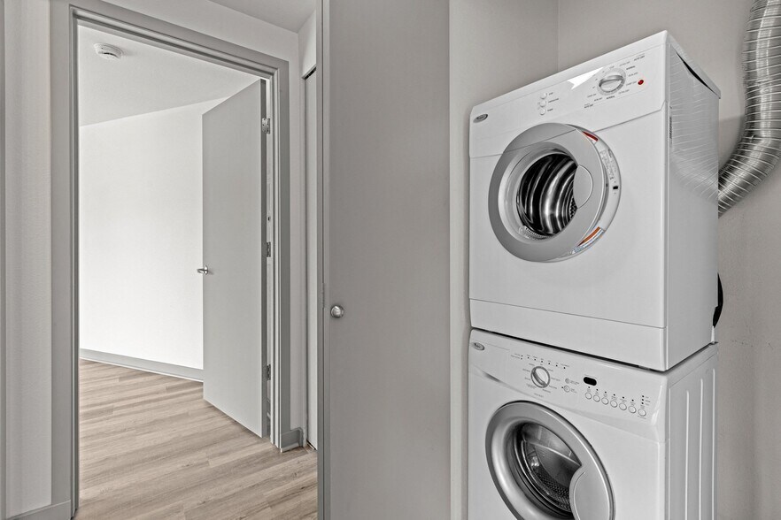 More Photos Of 1101 E Union St, Seattle Apartments For Lease