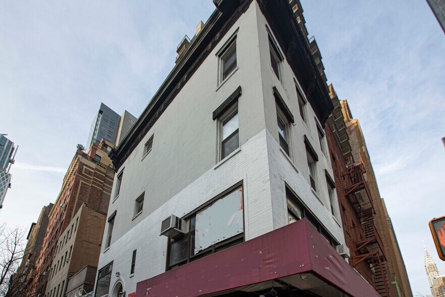 More Photos Of 180 Lexington Ave, New York Storefront Retail Residential For Lease