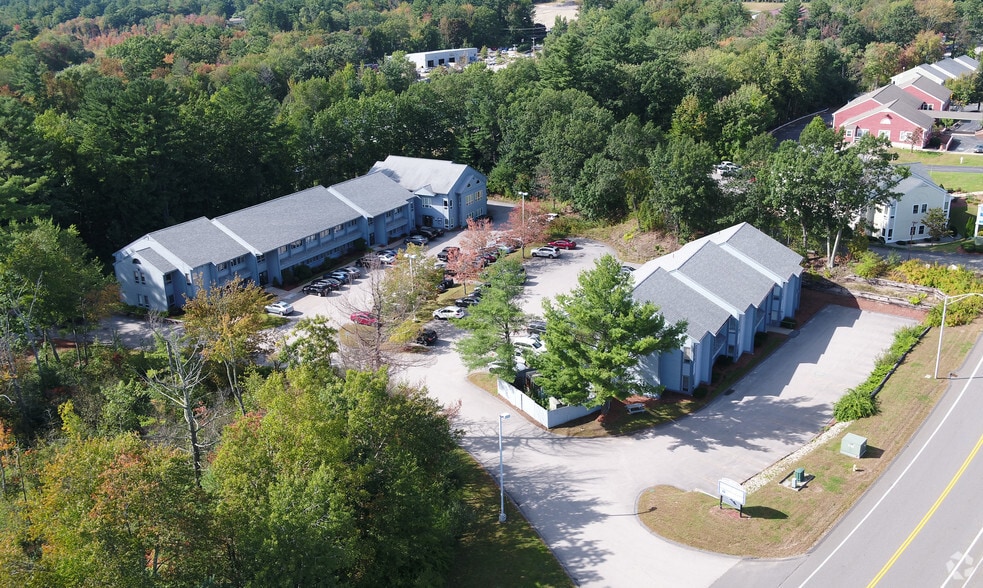 More Photos Of 52-56 Stiles Rd, Salem Medical For Lease