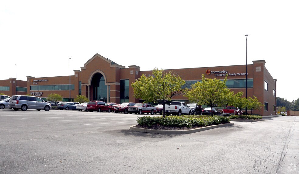 More Photos Of 533 E County Line Rd, Greenwood Medical For Lease