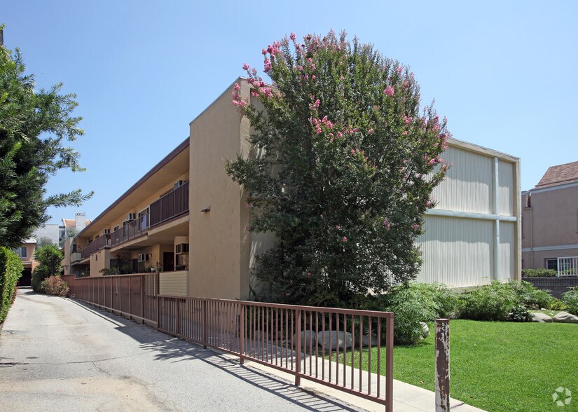 More Photos Of 1320 N Columbus Ave, Glendale Apartments For Sale