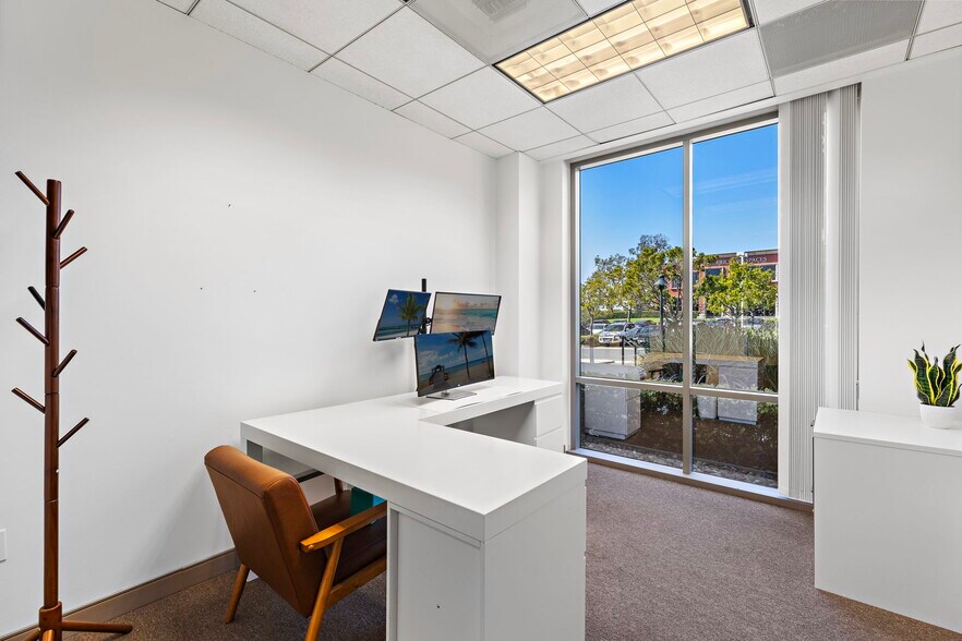 More Photos Of 24 Corporate Plaza Dr, Newport Beach Loft Creative Space For Lease