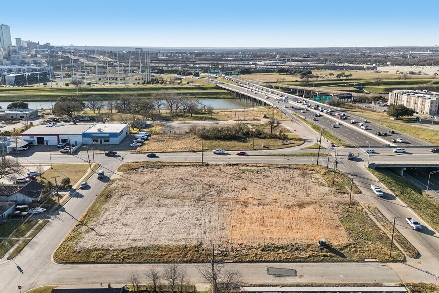 More Photos Of 2620 Airport fwy, Fort Worth Land For Sale