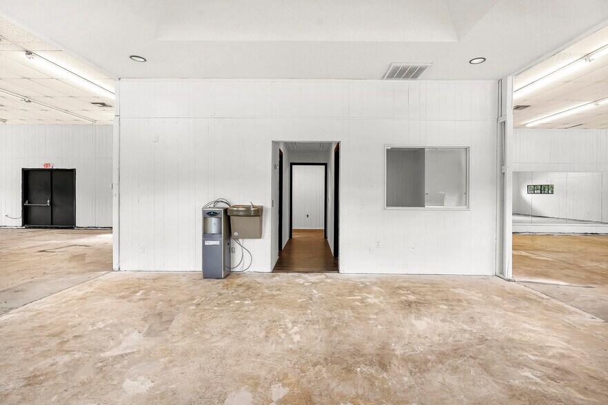 More Photos Of 3740 San Jose Pl, Jacksonville Office For Lease