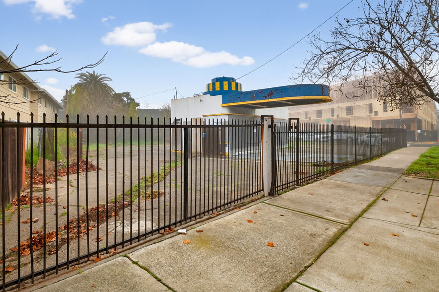 More Photos Of 3341 Stockton Blvd, Sacramento Auto Repair For Sale