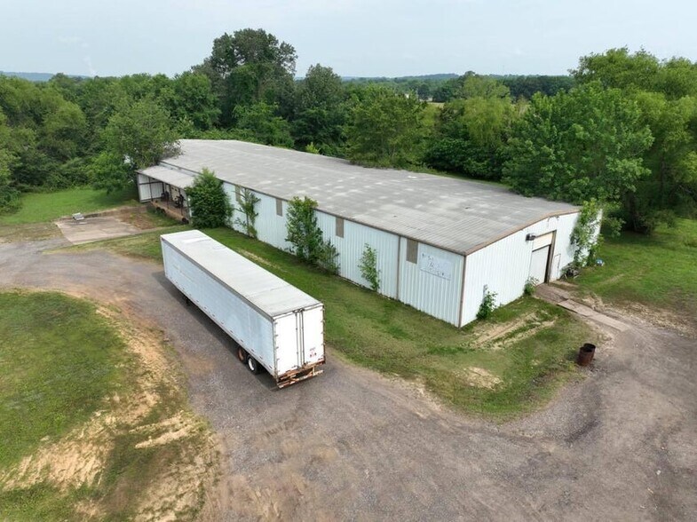 More Photos Of 40 Bradley Cove rd, Russellville Flex For Sale