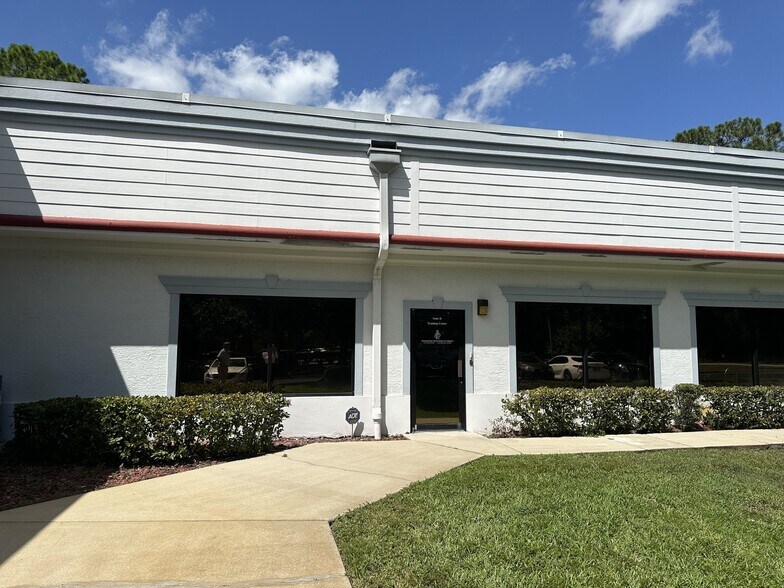 More Photos Of 1825 Business Park Blvd, Daytona Beach Office For Lease