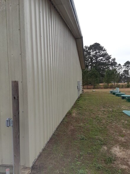 More Photos Of 7430 US Highway 70 E, New Bern Warehouse For Sale