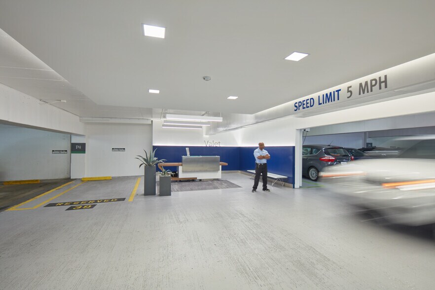 More Photos Of 1888 Century Park E, Los Angeles Office For Lease